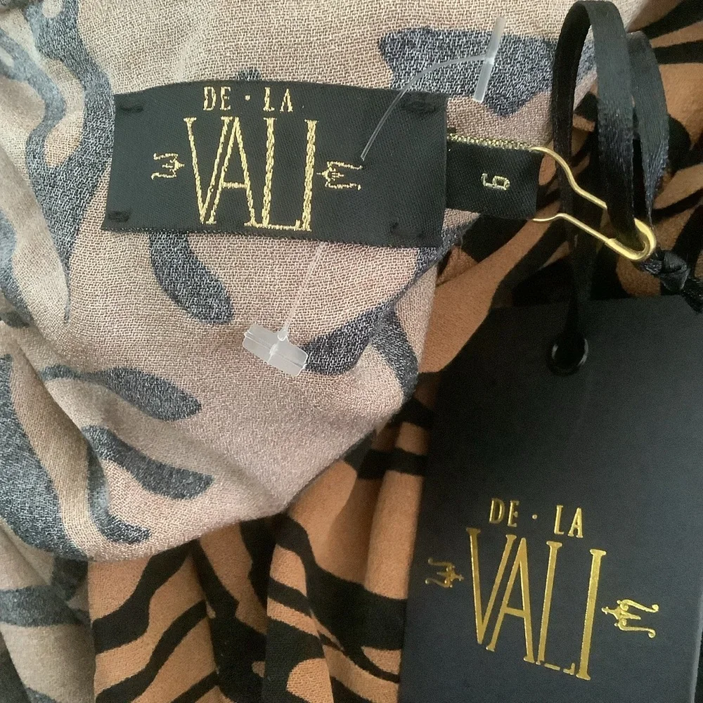 De La Vali Cadaques Tiger Stripe Ruffled Crepe True Wrap Dress US 2 UK 6…